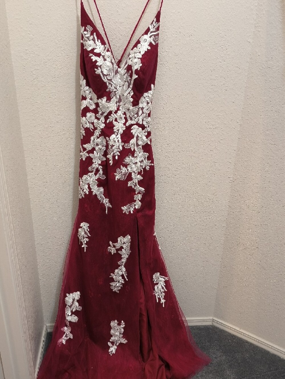 NWT Hebeos Formal Burgundy And White Embroidery Gown Tie Up Crisscross Back.
